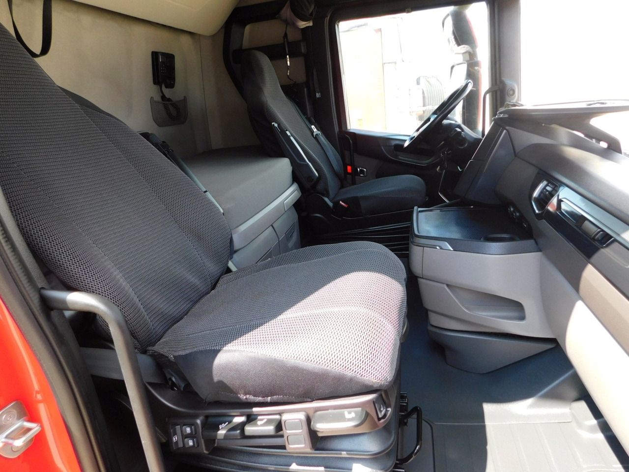 Scania S450 - Влекач: снимка 5 Scania S450 - Влекач: снимка 5