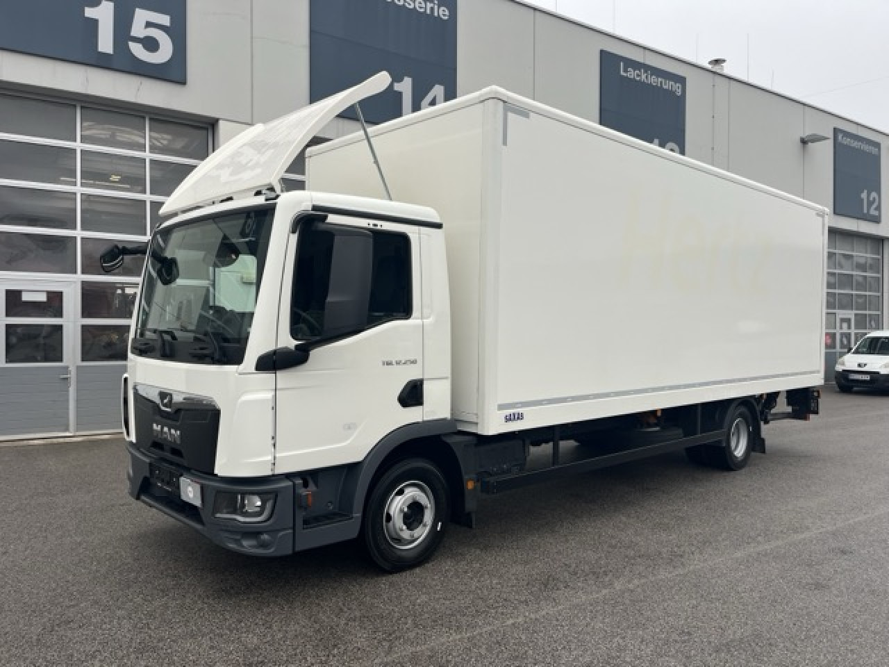 MAN TGL 12.250 4x2 BL CH Euro6 Klima AHK Luftfeder ZV - Камион фургон: снимка 1 MAN TGL 12.250 4x2 BL CH Euro6 Klima AHK Luftfeder ZV - Камион фургон: снимка 1