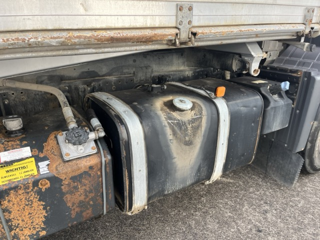 MAN TGS 33.440 6x4 BB mit Heckkran HIAB 166ES-4 Euro5 - Самосвал камион, Камион с кран: снимка 2 MAN TGS 33.440 6x4 BB mit Heckkran HIAB 166ES-4 Euro5 - Самосвал камион, Камион с кран: снимка 2