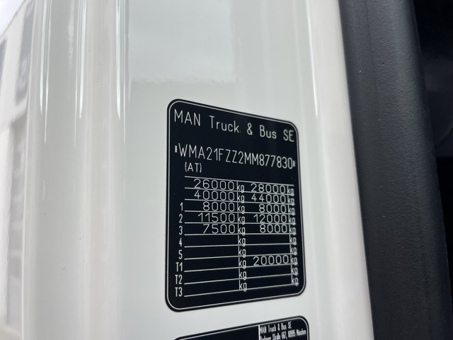 Лизинг на MAN TGX 26.470 6x2-4 LL - alle Achsen neu bereift AHK MAN TGX 26.470 6x2-4 LL - alle Achsen neu bereift AHK: снимка 11