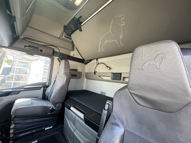 Влекач MAN TGX 18.510 4x2 BL-SA Euro6 Intarder Klima: снимка 15