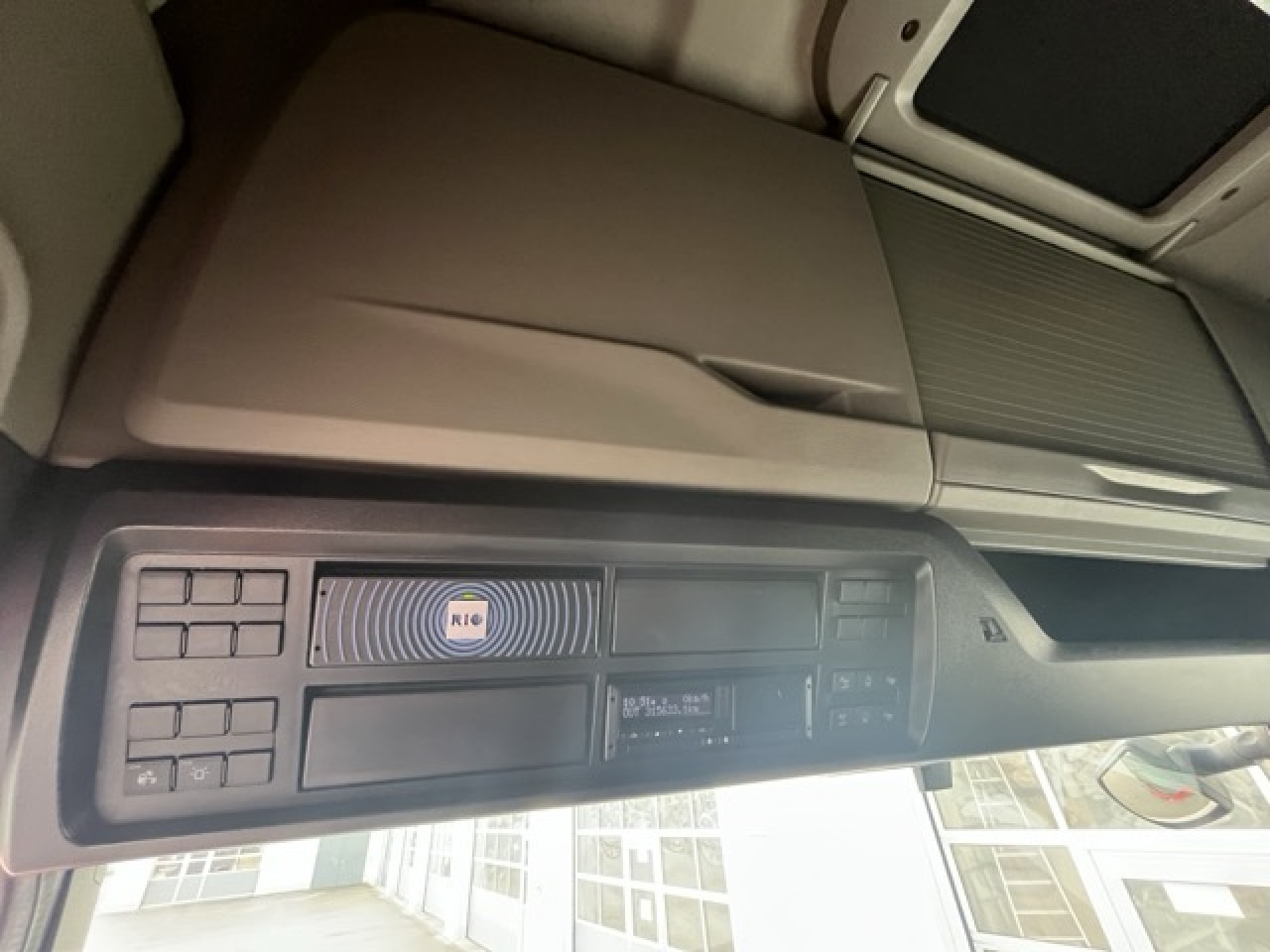 MAN TGX 18.510 4x2 LL SA - Vollgarantie MAN bis 01.202 - Влекач: снимка 5 MAN TGX 18.510 4x2 LL SA - Vollgarantie MAN bis 01.202 - Влекач: снимка 5