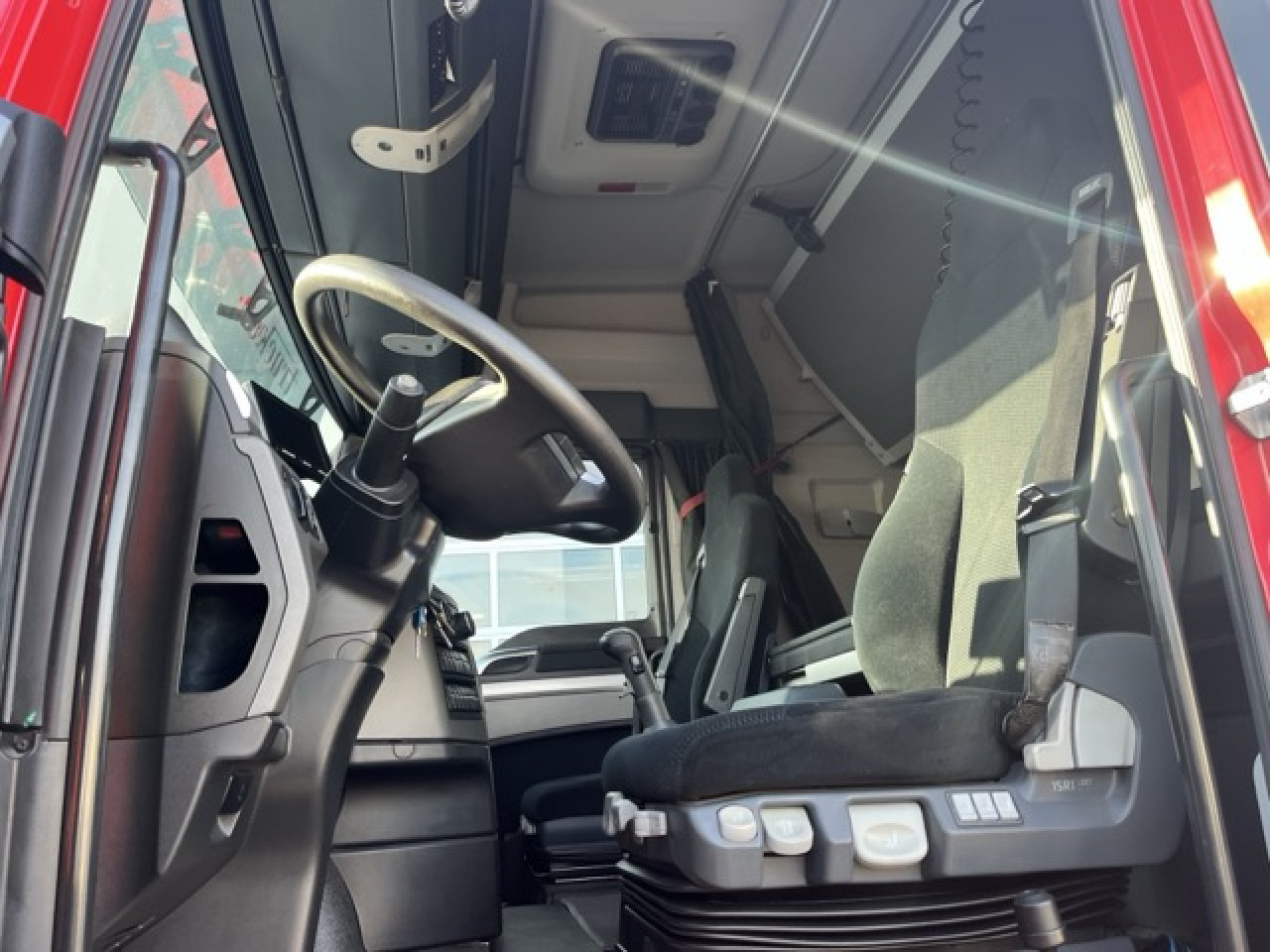 MAN TGX 26.480 6x4 BLS Euro6 Intarder Klima Luftfeder - Влекач: снимка 4 MAN TGX 26.480 6x4 BLS Euro6 Intarder Klima Luftfeder - Влекач: снимка 4