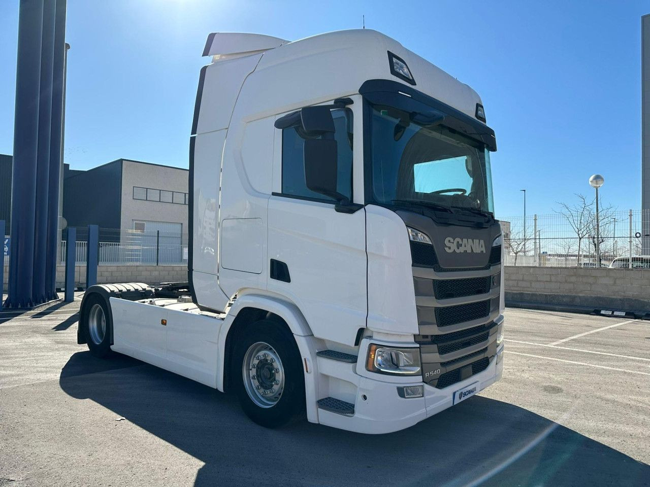 Scania R 460 - Влекач: снимка 4 Scania R 460 - Влекач: снимка 4
