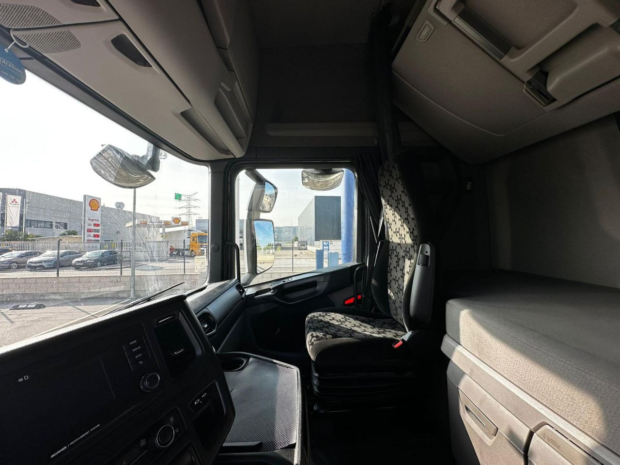 Влекач Scania S 450: снимка 7