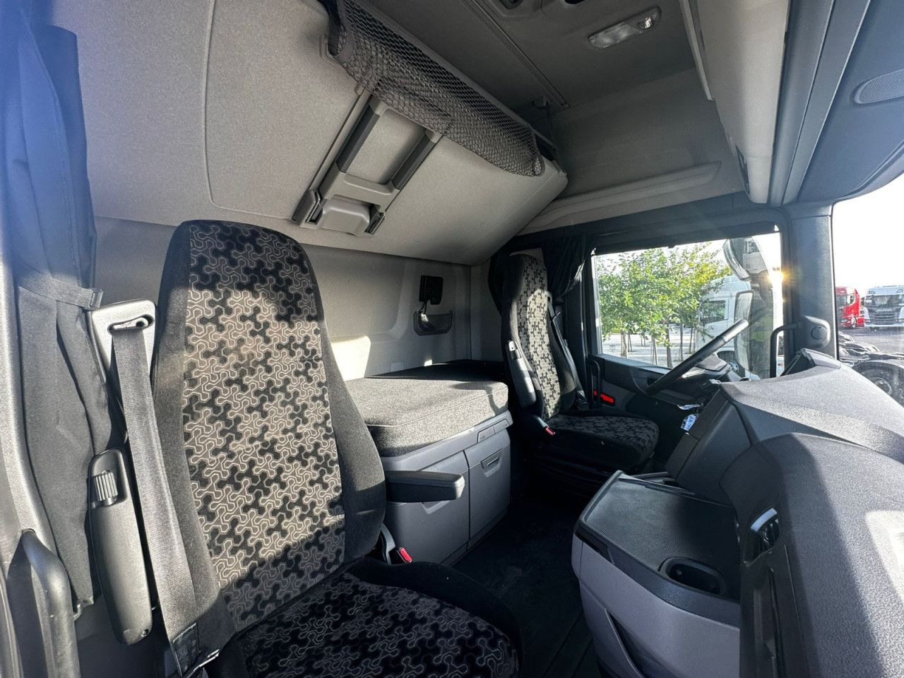 Scania S 500 - Влекач: снимка 5 Scania S 500 - Влекач: снимка 5