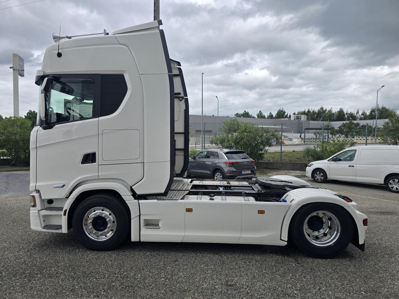 Scania S 560 - Влекач: снимка 4 Scania S 560 - Влекач: снимка 4