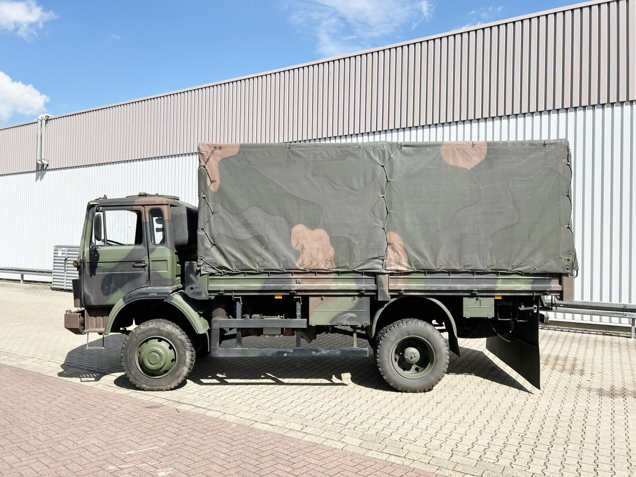 Камион с брезент 110-17 AW 4x4 110-17 AW 4x4, Ex-, Küche: снимка 12