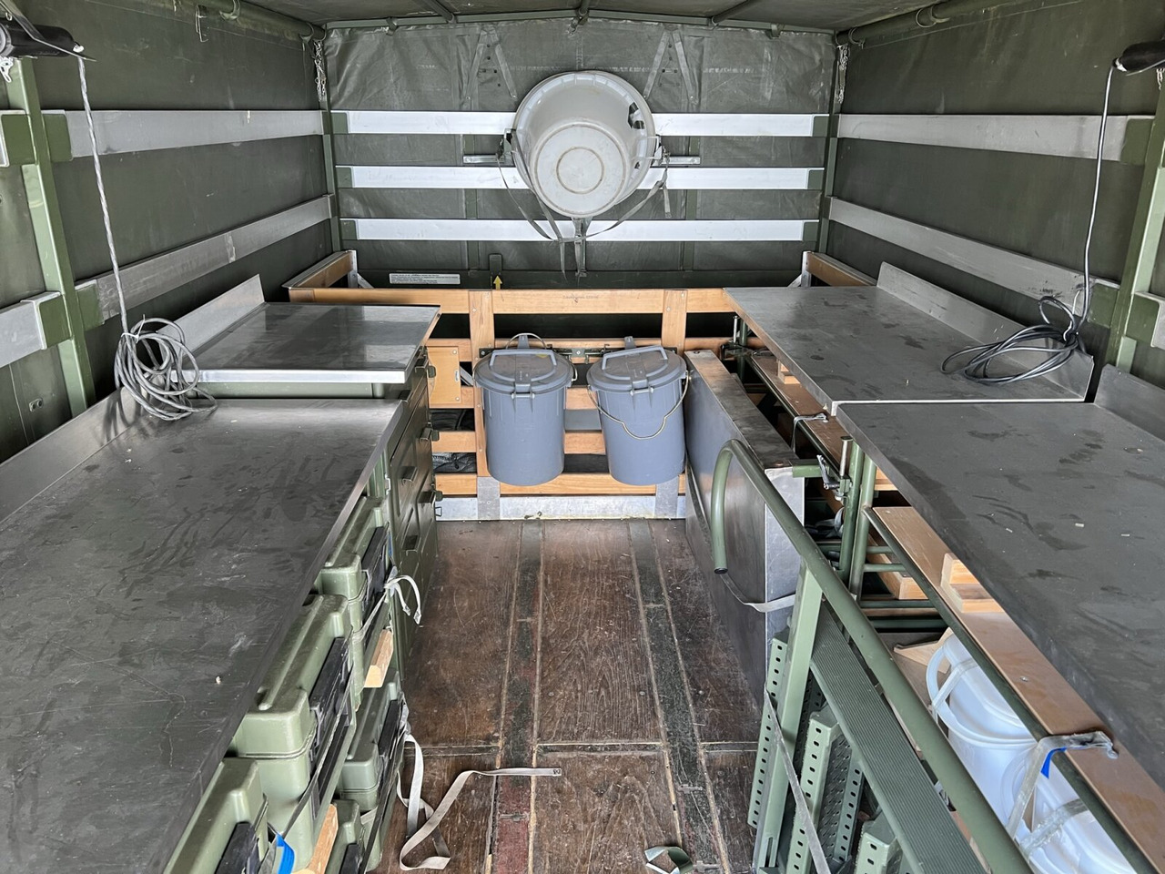 Камион с брезент 110-17 AW 4x4 110-17 AW 4x4, Ex-, Küche: снимка 7