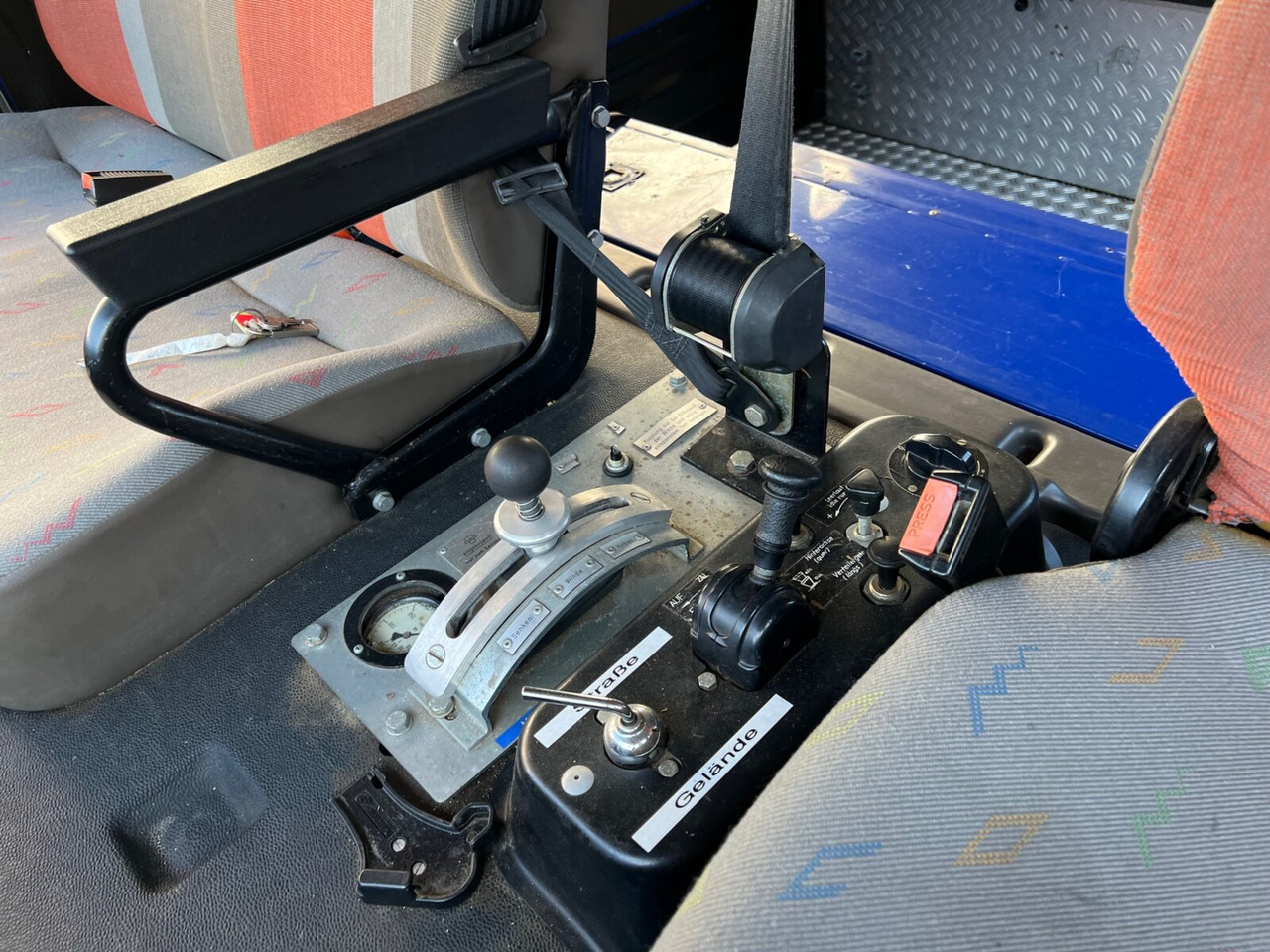 120-23 AW 4x4 Doka 120-23 AW 4x4 Doka, V8-Motor, Mannschaftswagen 16 Sitze, Seilwinde - Пожарна кола: снимка 3 120-23 AW 4x4 Doka 120-23 AW 4x4 Doka, V8-Motor, Mannschaftswagen 16 Sitze, Seilwinde - Пожарна кола: снимка 3