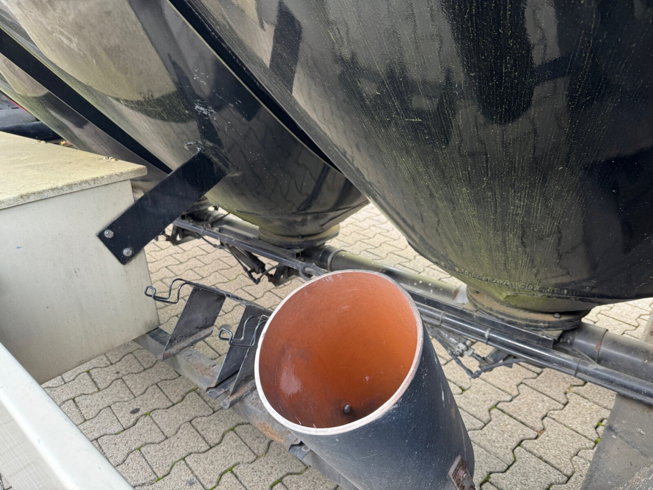 97WSL 33-24 Siloauflieger Welgro 97WSL 33-24 Siloauflieger, Lenkachse, 8 Kammern, ca. 51m³ - Цистерна за насипни товари: снимка 2 97WSL 33-24 Siloauflieger Welgro 97WSL 33-24 Siloauflieger, Lenkachse, 8 Kammern, ca. 51m³ - Цистерна за насипни товари: снимка 2