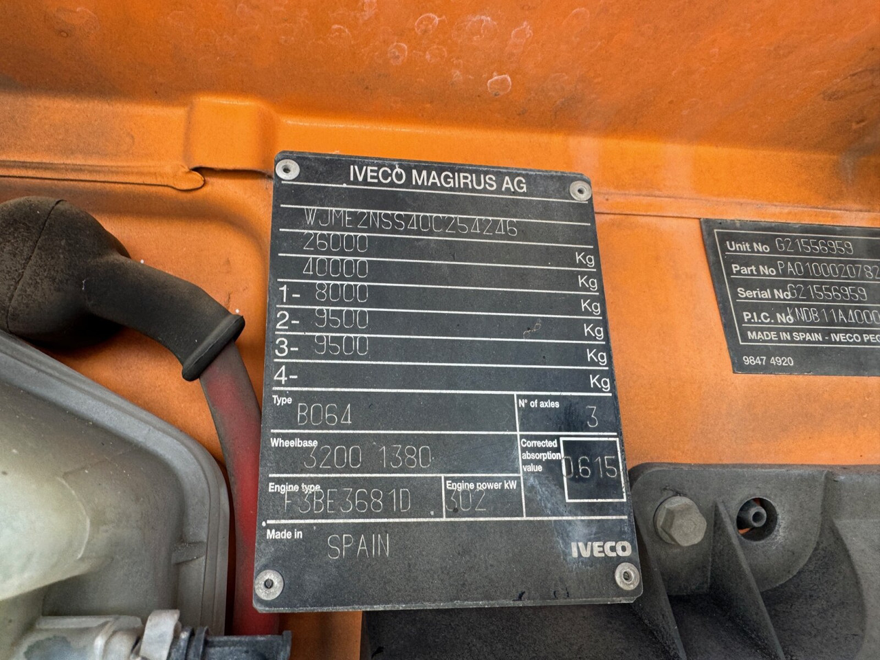 AD260T41 6x4 AD260T41 6x4, EEV - Шаси кабина: снимка 5 AD260T41 6x4 AD260T41 6x4, EEV - Шаси кабина: снимка 5