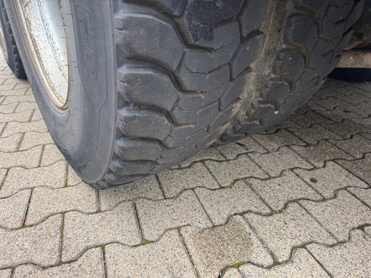 AD260T41 6x4 AD260T41 6x4, EEV - Шаси кабина: снимка 2 AD260T41 6x4 AD260T41 6x4, EEV - Шаси кабина: снимка 2