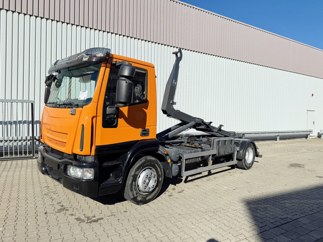 Euro Cargo 160E25 4x2 Euro Cargo 160E25 4x2, HIAB Abroller - Мултилифт с кука камион: снимка 1 Euro Cargo 160E25 4x2 Euro Cargo 160E25 4x2, HIAB Abroller - Мултилифт с кука камион: снимка 1