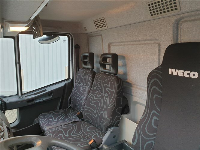 Камион фургон EuroCargo ML140E28 4x2 EuroCargo ML140E28 4x2, 41 cbm: снимка 5