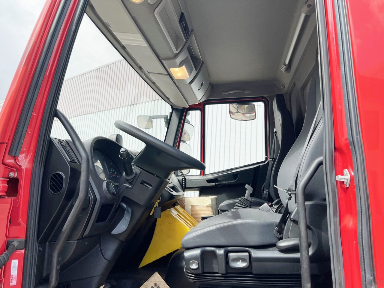 EuroCargo ML160E32 4x2 EuroCargo ML160E32 4x2 - Мултилифт с кука камион: снимка 3 EuroCargo ML160E32 4x2 EuroCargo ML160E32 4x2 - Мултилифт с кука камион: снимка 3