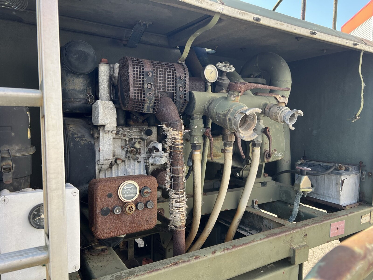 Лизинг на FF 95 E 18 WR 4x4 FF 95 E 18 WR 4x4, 6000l Wassertank FF 95 E 18 WR 4x4 FF 95 E 18 WR 4x4, 6000l Wassertank: снимка 12 Лизинг на FF 95 E 18 WR 4x4 FF 95 E 18 WR 4x4, 6000l Wassertank FF 95 E 18 WR 4x4 FF 95 E 18 WR 4x4, 6000l Wassertank: снимка 12