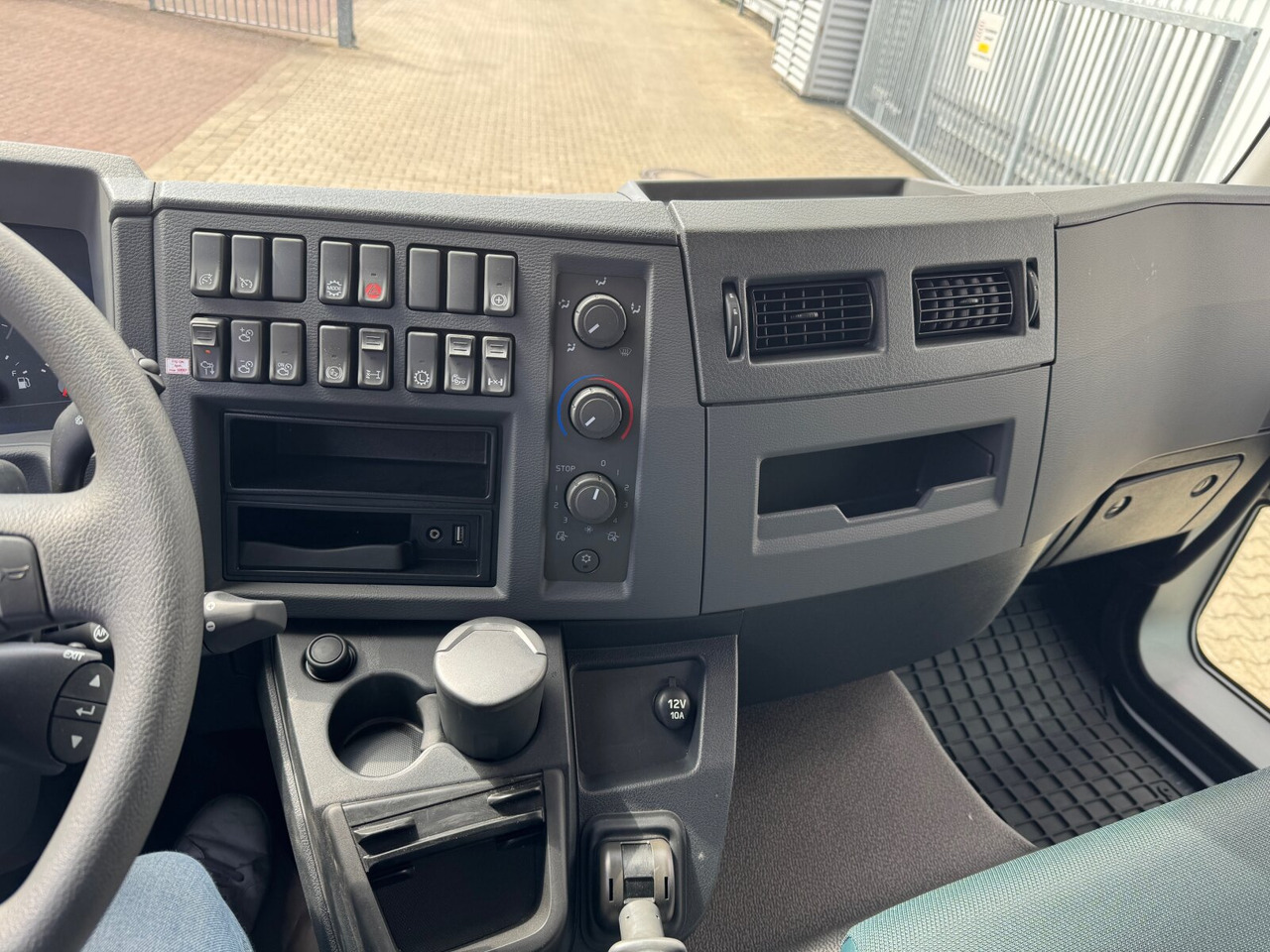 FL 280 4x4 FL 280 4x4 - Самосвал камион: снимка 4 FL 280 4x4 FL 280 4x4 - Самосвал камион: снимка 4