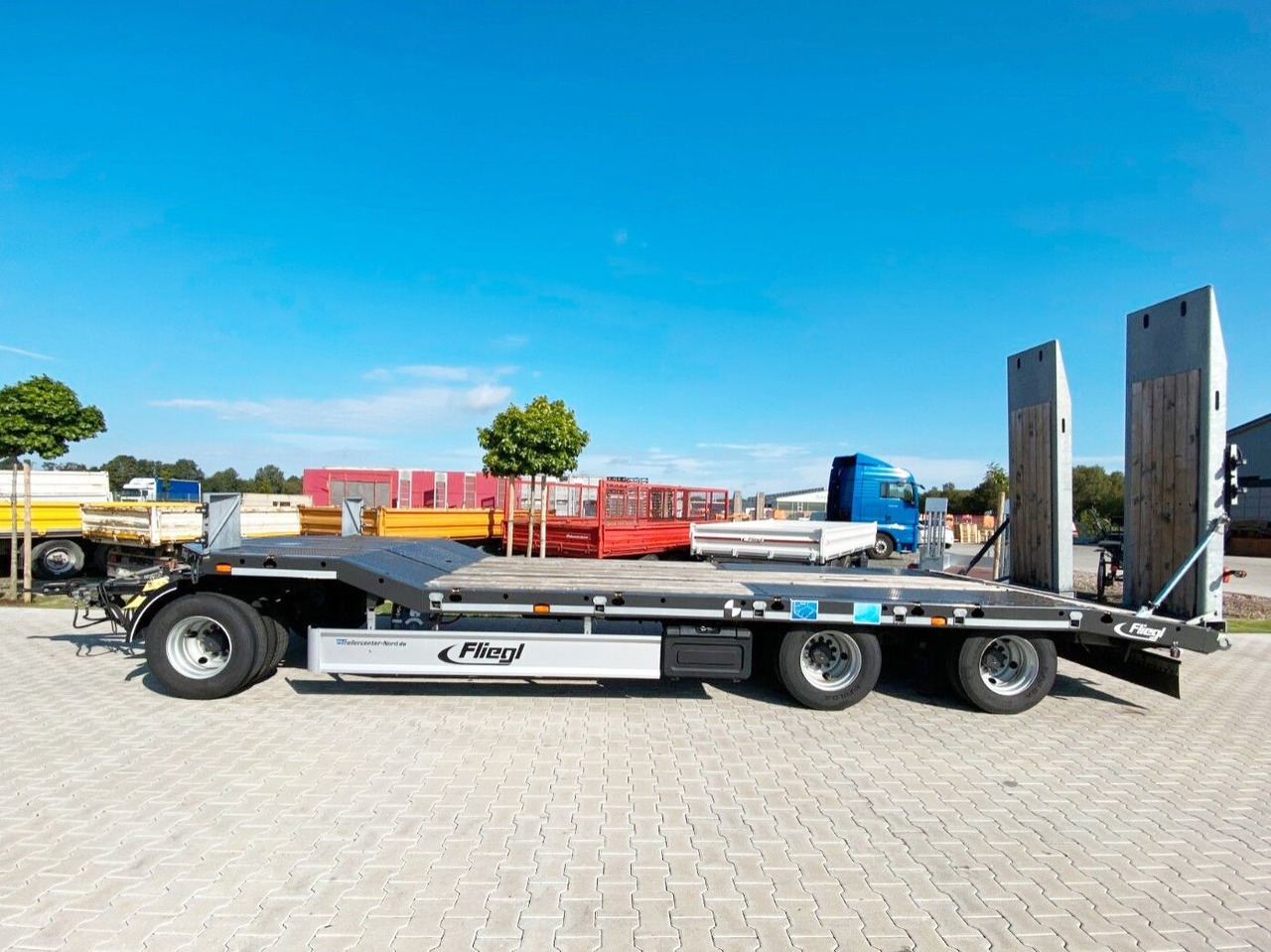 Fliegl DTS-S 300 DTS-S 300, verbreiterbar auf 3,05m - Нискорамна площадка ремарке: снимка 1 Fliegl DTS-S 300 DTS-S 300, verbreiterbar auf 3,05m - Нискорамна площадка ремарке: снимка 1