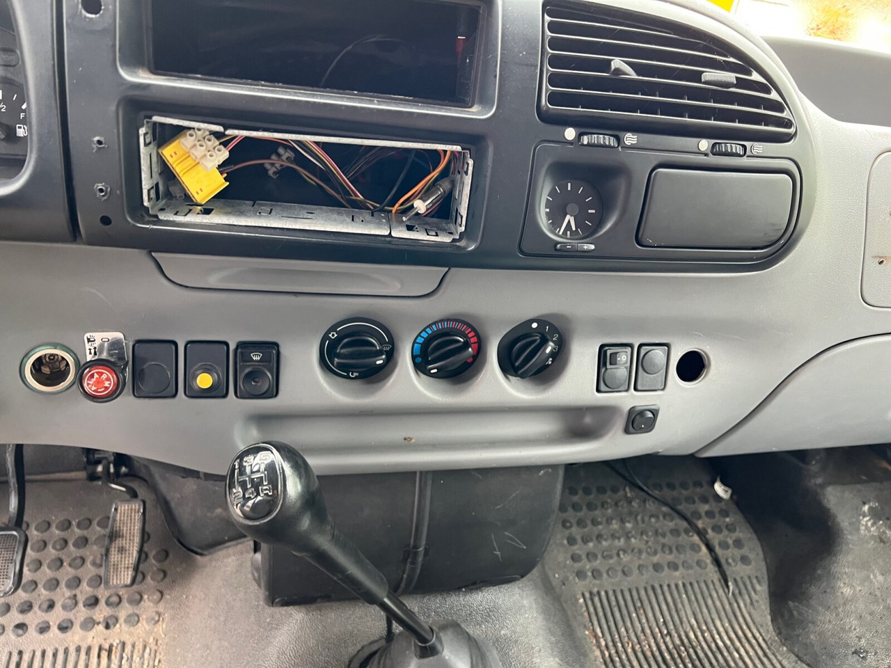 Ford Transit 2.0 4x2 Transit 2.0 4x2, Benziner! - Бус с двойна кабина: снимка 2 Ford Transit 2.0 4x2 Transit 2.0 4x2, Benziner! - Бус с двойна кабина: снимка 2