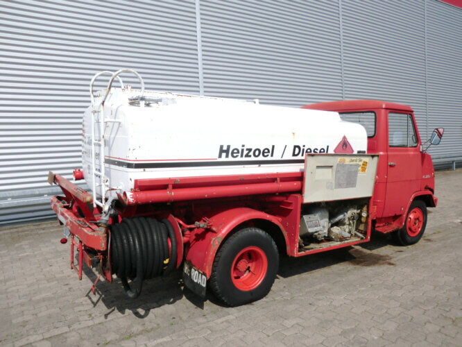 Hanomag F 75/35 Ki Hanomag-Henschel F 75/35 Ki, 5 cbm - Камион цистерна: снимка 5 Hanomag F 75/35 Ki Hanomag-Henschel F 75/35 Ki, 5 cbm - Камион цистерна: снимка 5