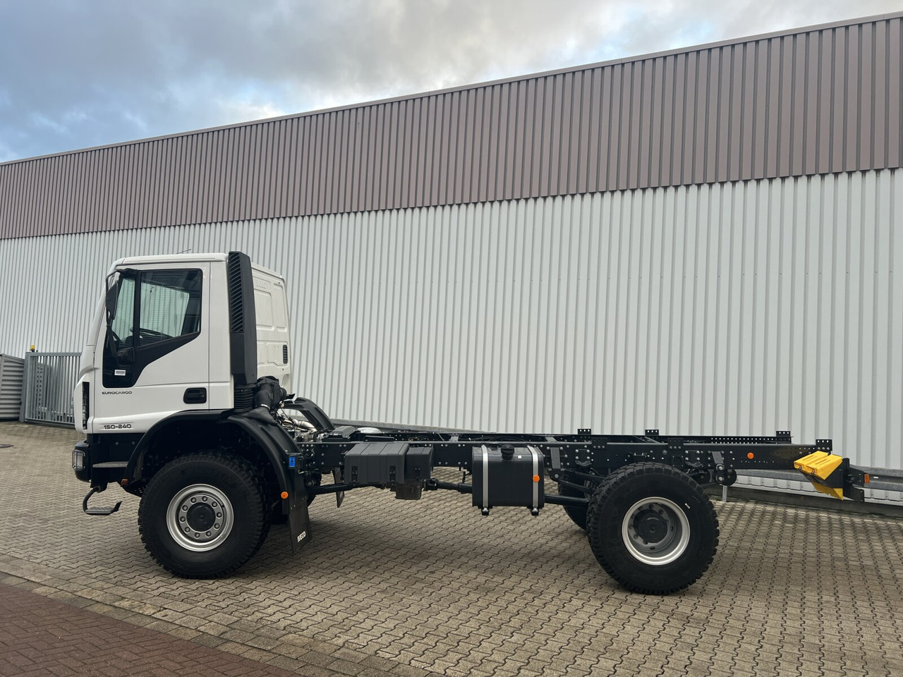 Нови Шаси кабина Iveco EuroCargo ML150E24 WS 4x4 EuroCargo ML150E24 WS 4x4, Euro3, mehrfach Vorhanden!: снимка 13
