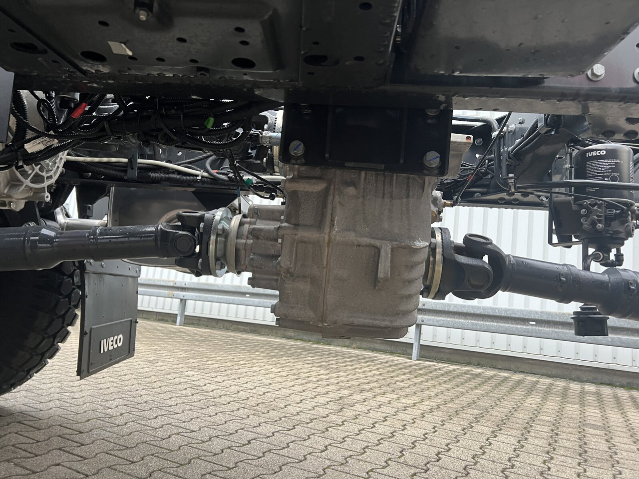 Iveco EuroCargo ML150E24 WS 4x4 EuroCargo ML150E24 WS 4x4, Euro3, mehrfach Vorhanden! - Шаси кабина: снимка 2 Iveco EuroCargo ML150E24 WS 4x4 EuroCargo ML150E24 WS 4x4, Euro3, mehrfach Vorhanden! - Шаси кабина: снимка 2