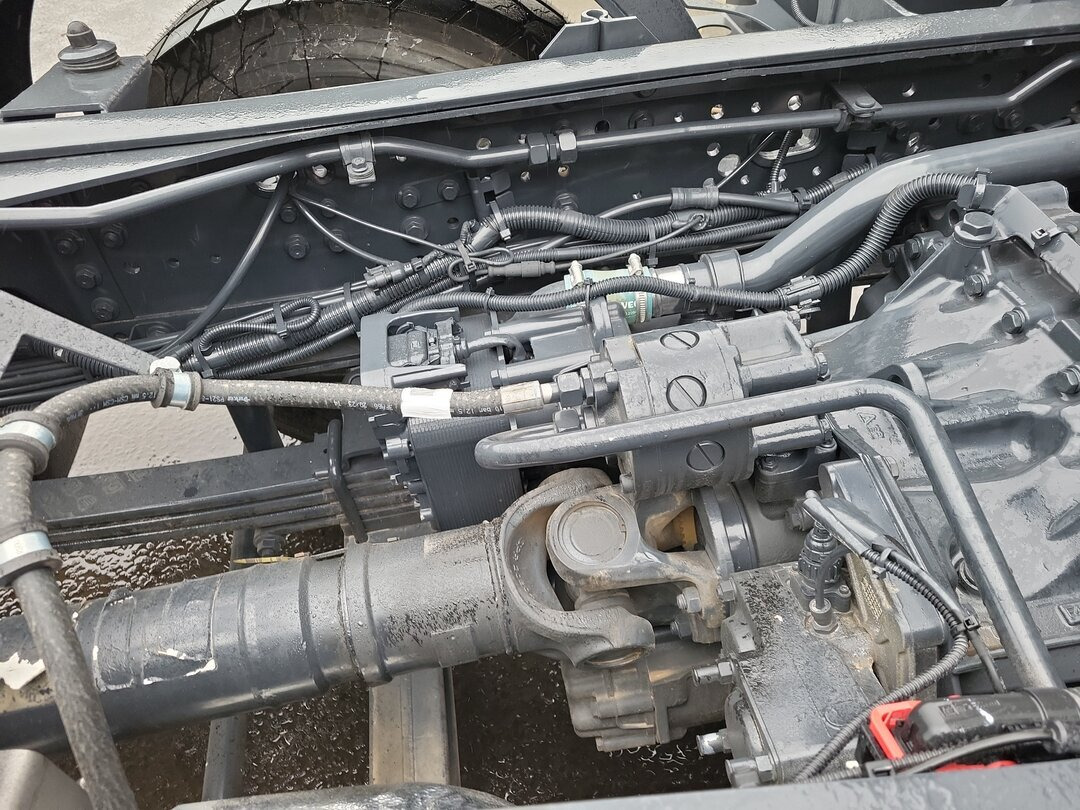 Iveco T-Way 510 8x4 T-Way 510 8x4, 4x VORHANDEN! - Шаси кабина: снимка 5 Iveco T-Way 510 8x4 T-Way 510 8x4, 4x VORHANDEN! - Шаси кабина: снимка 5