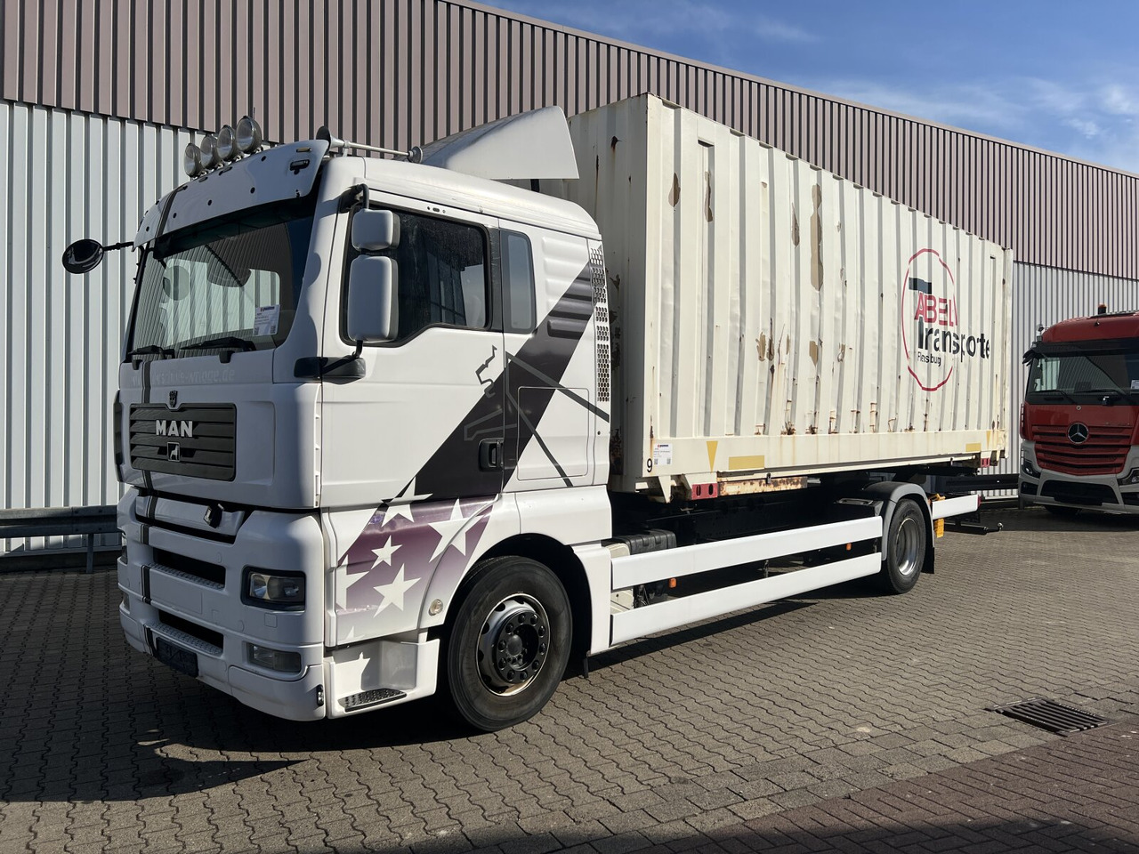 MAN TGA 18.350 4x2 LL TGA 18.350 4x2 LL, Fahrschulausstattung - Камион: снимка 1 MAN TGA 18.350 4x2 LL TGA 18.350 4x2 LL, Fahrschulausstattung - Камион: снимка 1