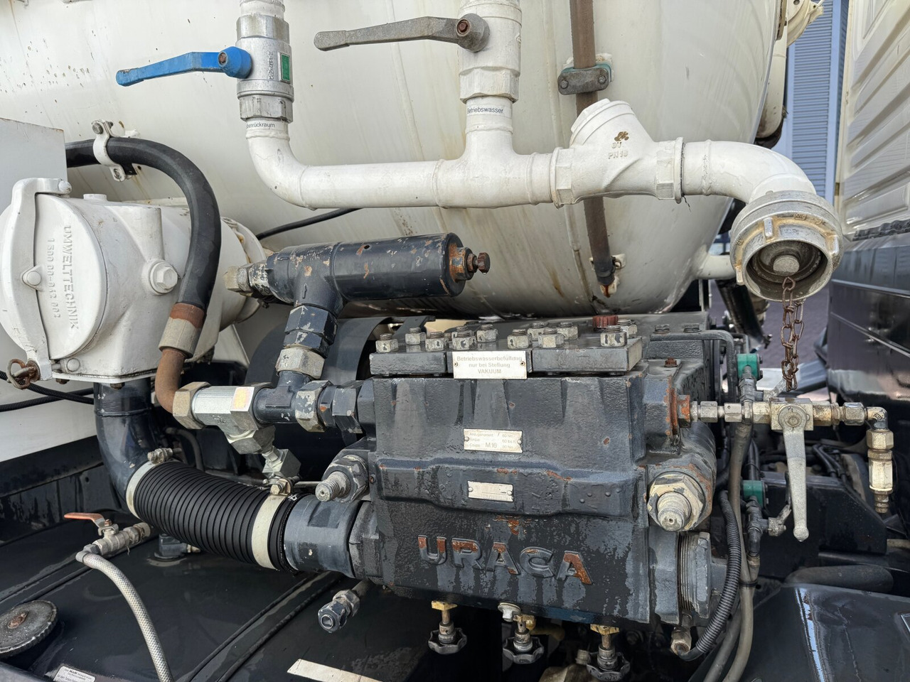 Камион MAN TGM 18.284 4x2 BL TGM 18.284 4x2 BL, Assmann Saug- und Spülwagen 9m³: снимка 10