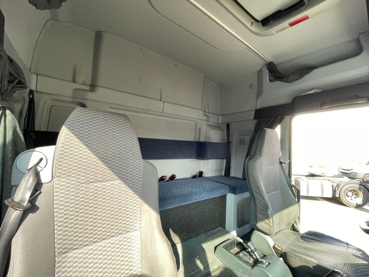 MAN TGM 18.330 4X2 LL TGM 18.330 4X2 LL, Fahrschulausstattung - Камион: снимка 4 MAN TGM 18.330 4X2 LL TGM 18.330 4X2 LL, Fahrschulausstattung - Камион: снимка 4