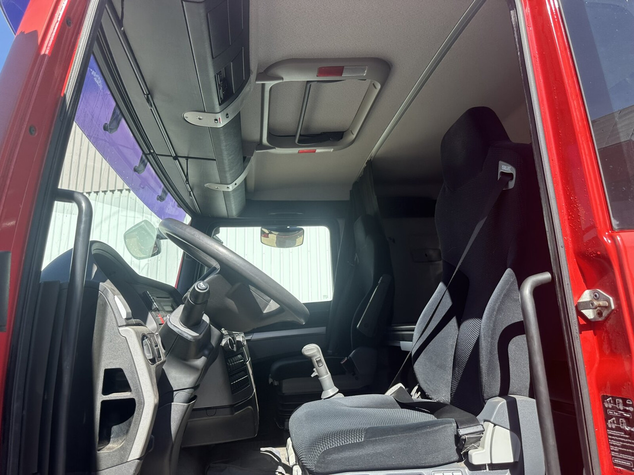 MAN TGX 18.360 4X2 LL TGX 18.360 4X2 LL, Fahrschule - Камион: снимка 4 MAN TGX 18.360 4X2 LL TGX 18.360 4X2 LL, Fahrschule - Камион: снимка 4