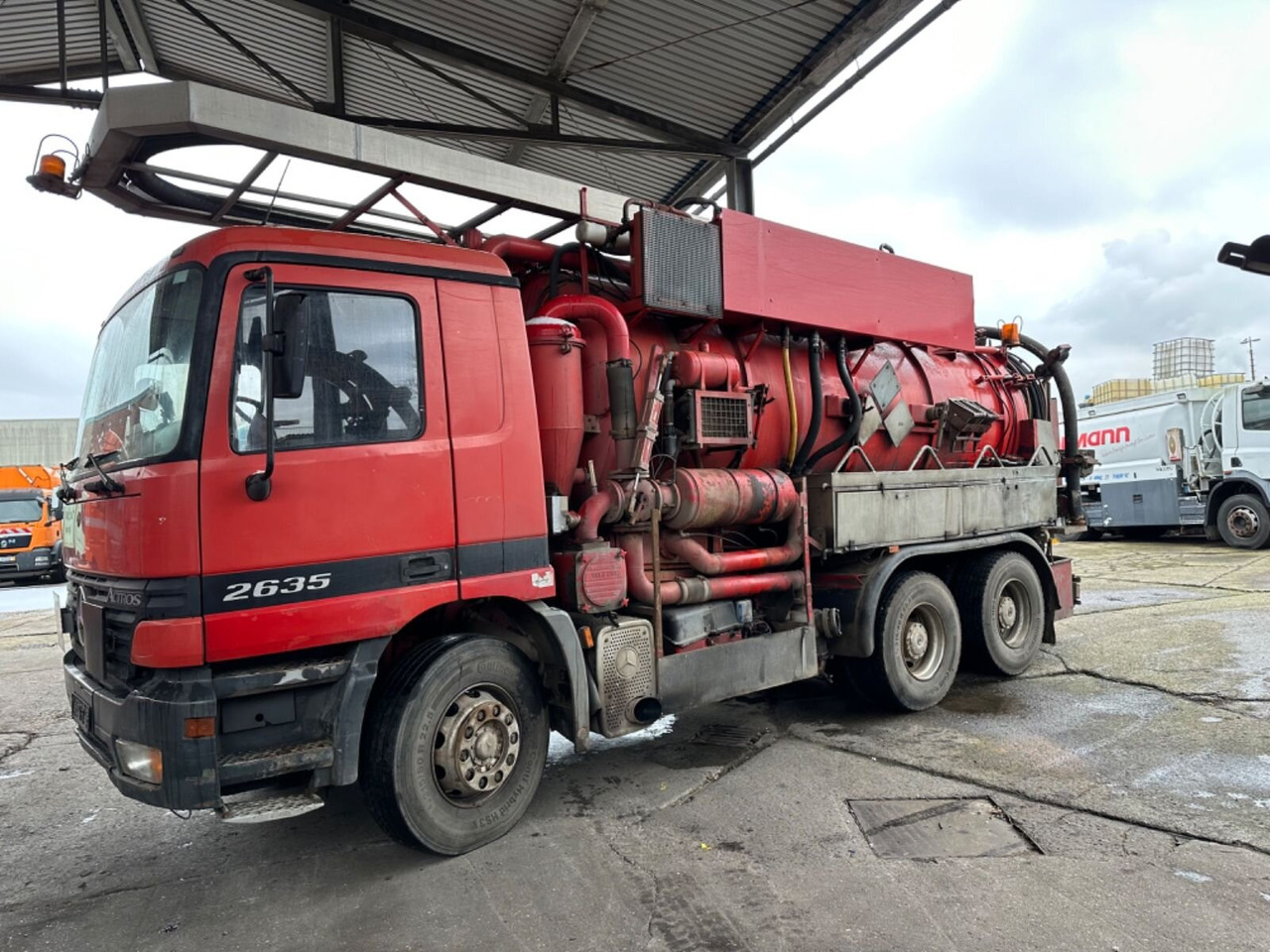 Mercedes-Benz Actros 2635 6x4 Actros 2635 6x4, Kutschke Saug- und Spülwagen ca. 13,5m³ - Камион: снимка 1 Mercedes-Benz Actros 2635 6x4 Actros 2635 6x4, Kutschke Saug- und Spülwagen ca. 13,5m³ - Камион: снимка 1