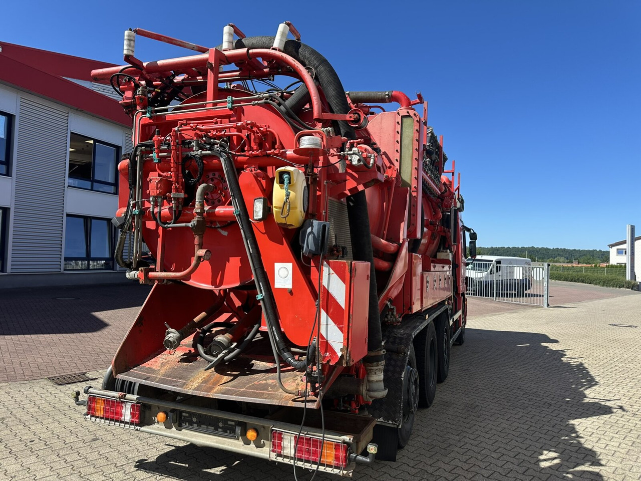 Камион Mercedes-Benz Actros 3246 L 8x2 Actros 3246 L 8x2, Hellmers Saug- und Spülwagen ca. 15m³: снимка 10 Камион Mercedes-Benz Actros 3246 L 8x2 Actros 3246 L 8x2, Hellmers Saug- und Spülwagen ca. 15m³: снимка 10