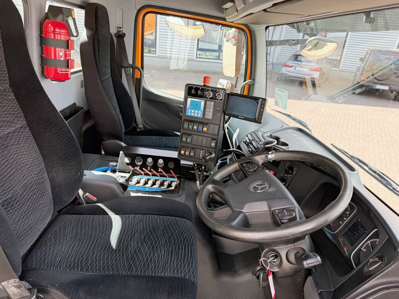 Mercedes-Benz Atego 1524 LKO 4x2 Atego 1524 LKO 4x2, Kehrmaschine FAUN Viajet 6RH - Камион: снимка 4 Mercedes-Benz Atego 1524 LKO 4x2 Atego 1524 LKO 4x2, Kehrmaschine FAUN Viajet 6RH - Камион: снимка 4