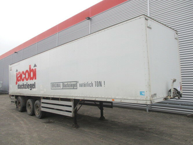 Kögel SAnh SF 24 SF 24 Kofferauflieger, gelenkte Achse, Rolltor, 77 cbm - Затворена каросерия полуремарке: снимка 1 Kögel SAnh SF 24 SF 24 Kofferauflieger, gelenkte Achse, Rolltor, 77 cbm - Затворена каросерия полуремарке: снимка 1