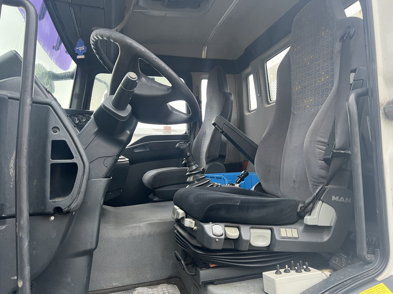 MAN TGA 26.360 6X2/4 BL TGA 26.360 6X2/4 BL, Vorlauf Lenk-Liftachse - Мултилифт за контейнери камион: снимка 2 MAN TGA 26.360 6X2/4 BL TGA 26.360 6X2/4 BL, Vorlauf Lenk-Liftachse - Мултилифт за контейнери камион: снимка 2