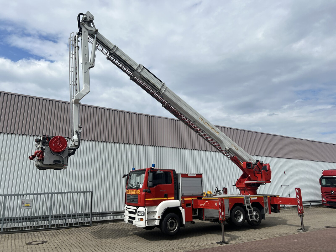 MAN TGA 26.360 6x2-2 LL, Magirus ALP 375 TGA 26.360 6x2-2 LL, Magirus ALP 375 - Линейка: снимка 1 MAN TGA 26.360 6x2-2 LL, Magirus ALP 375 TGA 26.360 6x2-2 LL, Magirus ALP 375 - Линейка: снимка 1