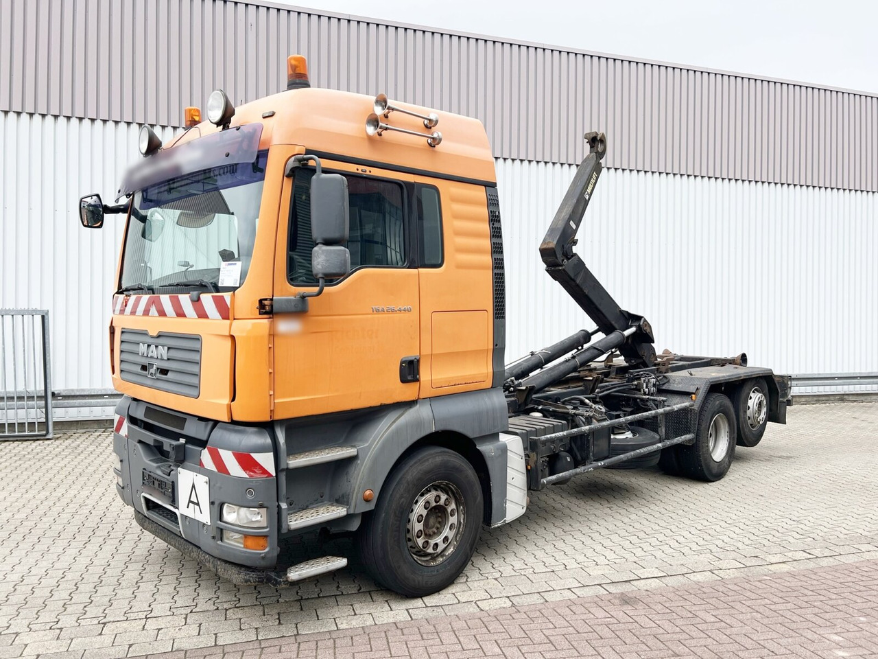 MAN TGA 26.440 6X2-2 BL TGA 26.440 6X2-2 BL, Liftachse - Мултилифт с кука камион: снимка 1 MAN TGA 26.440 6X2-2 BL TGA 26.440 6X2-2 BL, Liftachse - Мултилифт с кука камион: снимка 1