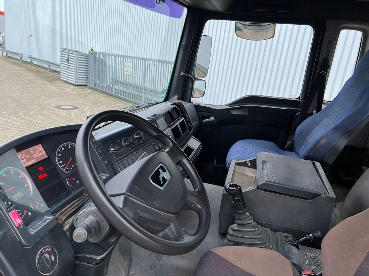 MAN TGA 26.463 6x4 BB TGA 26.463 6x4 BB - Мултилифт с кука камион: снимка 3 MAN TGA 26.463 6x4 BB TGA 26.463 6x4 BB - Мултилифт с кука камион: снимка 3