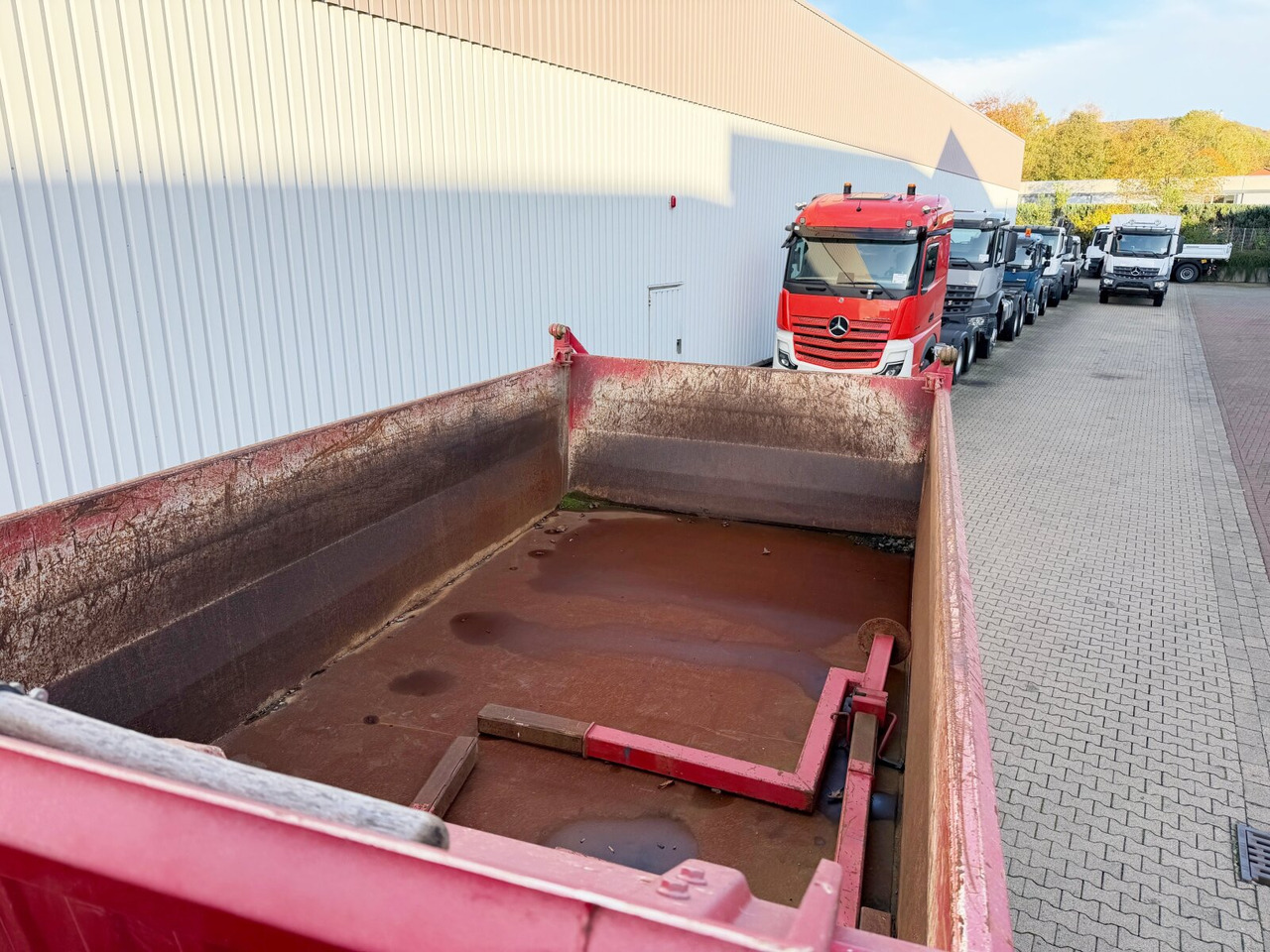 MAN TGA 26.480 6X6H BL TGA 26.480 6X6H BL, HydroDrive, Intarder, Wechselsystem (Sattelplatte) - Самосвал камион: снимка 2 MAN TGA 26.480 6X6H BL TGA 26.480 6X6H BL, HydroDrive, Intarder, Wechselsystem (Sattelplatte) - Самосвал камион: снимка 2