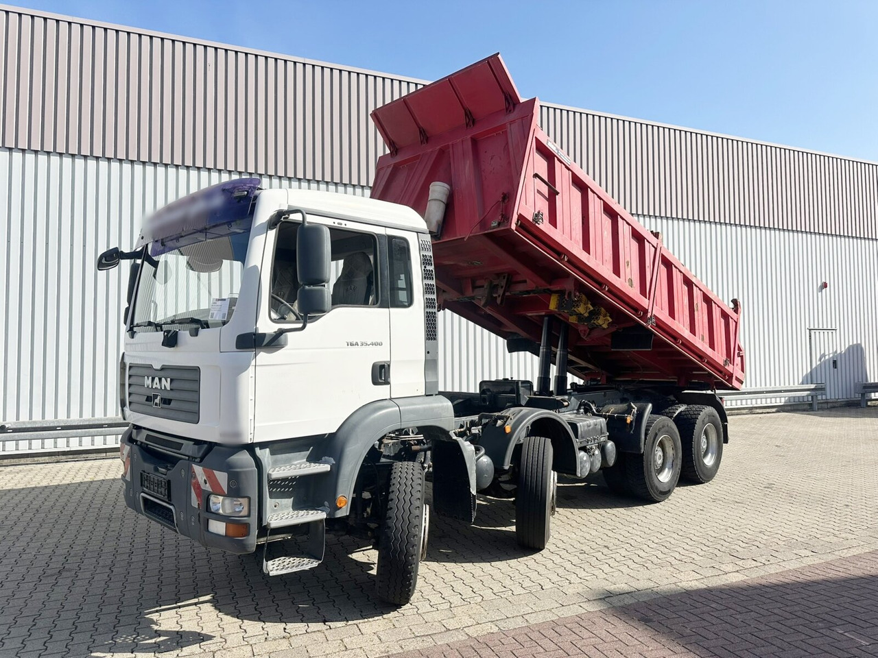 MAN TGA 35.400/440 8x4 BB TGA 35.400/440 8x4 BB - Самосвал камион: снимка 1 MAN TGA 35.400/440 8x4 BB TGA 35.400/440 8x4 BB - Самосвал камион: снимка 1