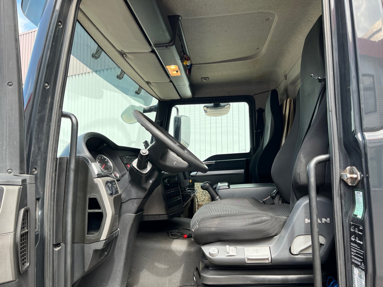 MAN TGL 12.220 4X2 BL TGL 12.220 4X2 BL mit MBB LBW 1500K - Камион фургон: снимка 3 MAN TGL 12.220 4X2 BL TGL 12.220 4X2 BL mit MBB LBW 1500K - Камион фургон: снимка 3