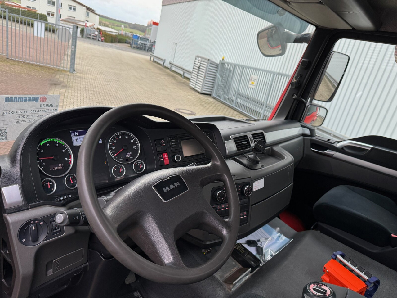 MAN TGM 15/16.290 4X2 BL TGM 15/16.290 4X2 BL, Tele-Absetzer, Funk - Мултилифт за контейнери камион: снимка 3 MAN TGM 15/16.290 4X2 BL TGM 15/16.290 4X2 BL, Tele-Absetzer, Funk - Мултилифт за контейнери камион: снимка 3