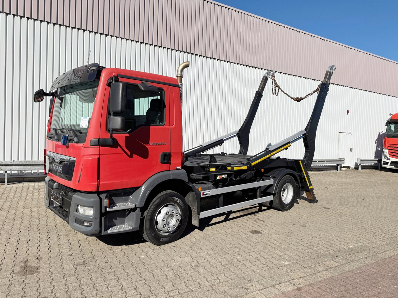 MAN TGM 15/16.290 4X2 BL TGM 15/16.290 4X2 BL, Tele-Absetzer, Funk - Мултилифт за контейнери камион: снимка 1 MAN TGM 15/16.290 4X2 BL TGM 15/16.290 4X2 BL, Tele-Absetzer, Funk - Мултилифт за контейнери камион: снимка 1