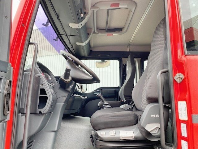 Interior photo 1: Лизинг на MAN TGM 18.280 4x2 BL Doka TGM 18.280 4x2 BL Doka MAN TGM 18.280 4x2 BL Doka TGM 18.280 4x2 BL Doka