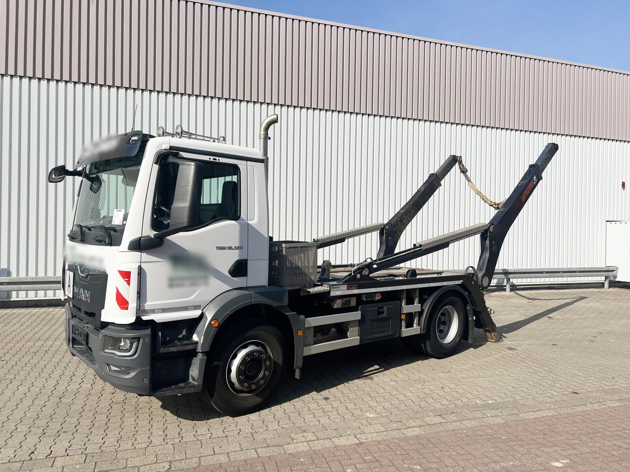 MAN TGM 18.320 4x2 BL TGM 18.320 4x2 BL, Hiab Tele-Absetzanlage, Funk - Мултилифт за контейнери камион: снимка 1 MAN TGM 18.320 4x2 BL TGM 18.320 4x2 BL, Hiab Tele-Absetzanlage, Funk - Мултилифт за контейнери камион: снимка 1