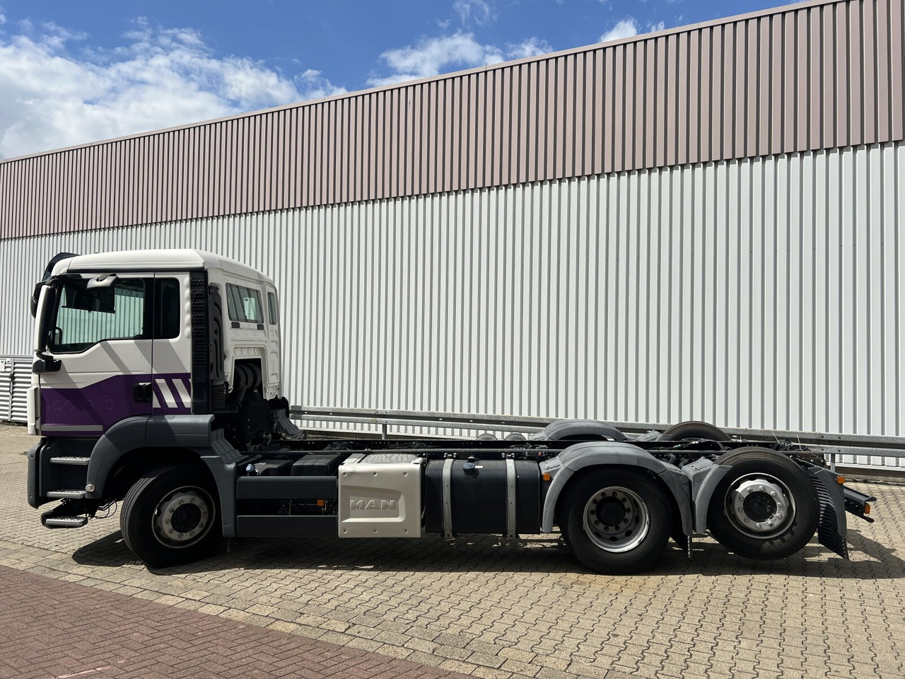 Шаси кабина MAN TGS 26.320 6X2-4 BL TGS 26.320 6X2-4 BL, Lenk-/Liftachse, Rechtslenker, Export Only!: снимка 12