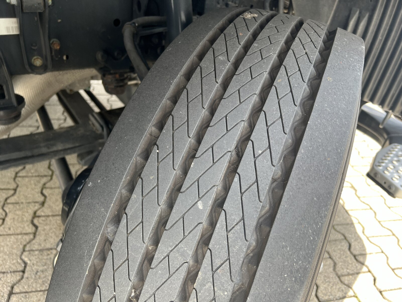 MAN TGS 26.320 6X2-4 BL TGS 26.320 6X2-4 BL, Lenk-/Liftachse, Rechtslenker, Export Only! - Шаси кабина: снимка 4 MAN TGS 26.320 6X2-4 BL TGS 26.320 6X2-4 BL, Lenk-/Liftachse, Rechtslenker, Export Only! - Шаси кабина: снимка 4
