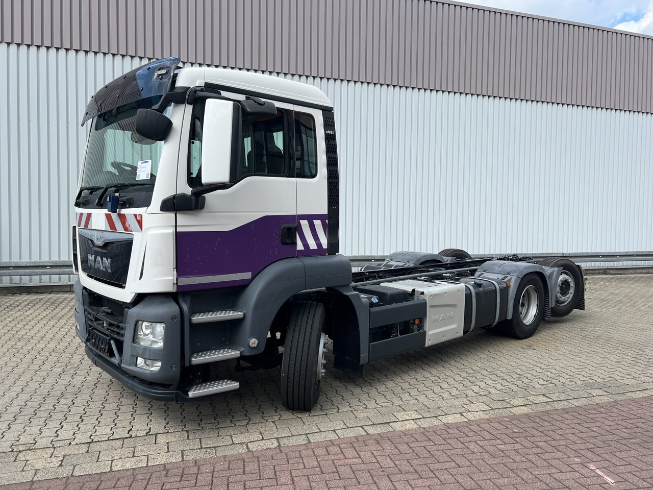 MAN TGS 26.320 6X2-4 BL TGS 26.320 6X2-4 BL, Lenk-/Liftachse, Rechtslenker, Export Only! - Шаси кабина: снимка 1 MAN TGS 26.320 6X2-4 BL TGS 26.320 6X2-4 BL, Lenk-/Liftachse, Rechtslenker, Export Only! - Шаси кабина: снимка 1